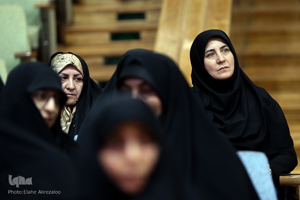 آئین رونمایی از آثار فرهنگی و علمی اربعین