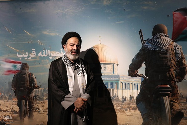 استقبال فلسطینی‌ها از نماینده رهبر انقلاب در موکب الاقصی