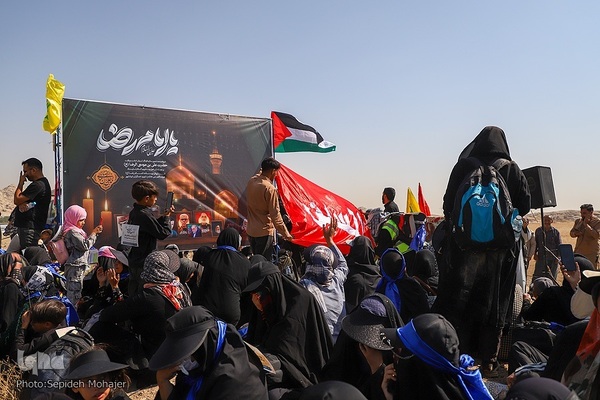 زائران پیاده امام رضا(ع)