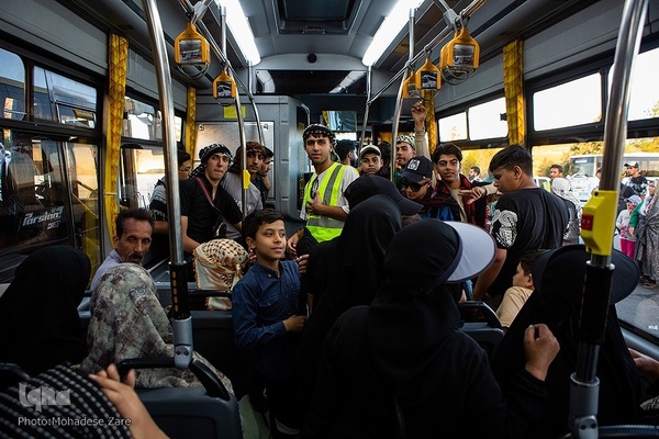 زائران پیاده امام رضا(ع)