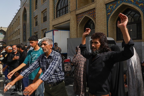 عزاداری شب شهادت امام رضا(ع) در مشهد