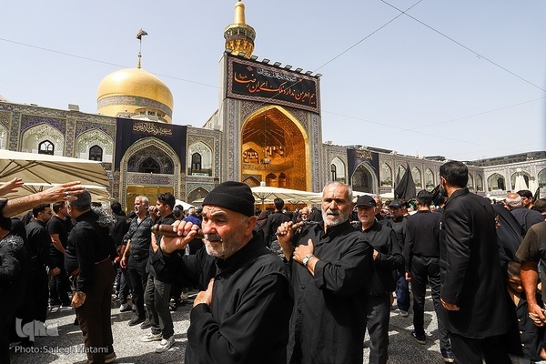 عزاداری شب شهادت امام رضا(ع) در مشهد