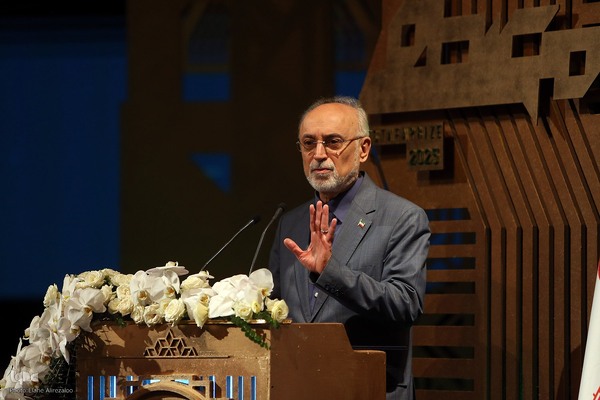 آیین اهدای مدال و جایزه مصطفی (ص)