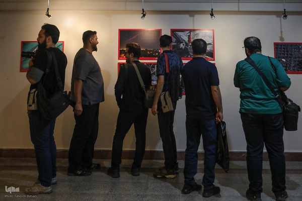 نمایشگاه عکس ۱۲ روز ایران
