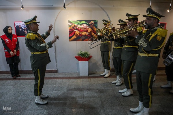 نمایشگاه عکس ۱۲ روز ایران