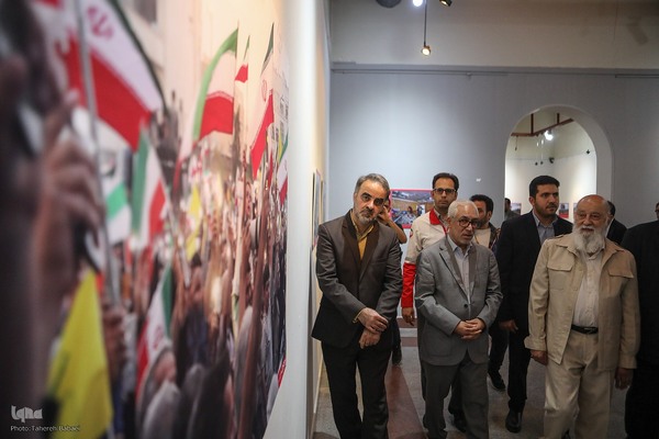 نمایشگاه عکس ۱۲ روز ایران