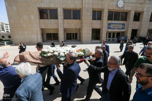 وداع با پیکر سیروس پرهام