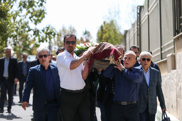 وداع با پیکر سیروس پرهام