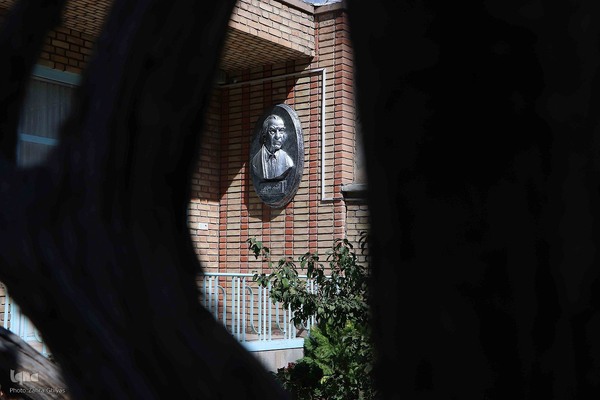 به یاد شهریار شیرین سخن