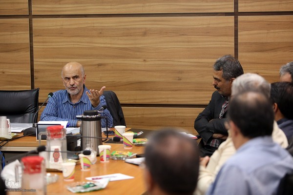 نشست تخصصی «درس‌های دوران دفاع مقدس در حمایت از سرمایه‌گذاری و تولید»