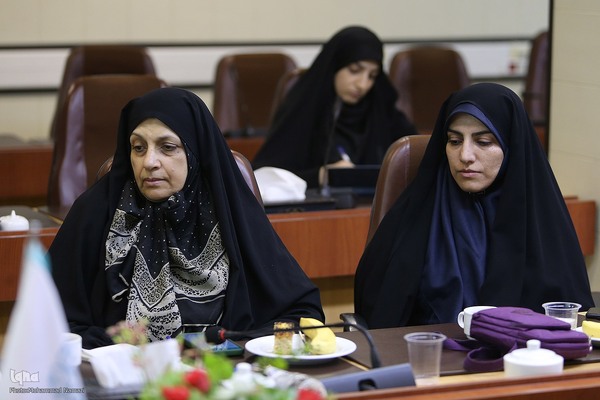 نشست خانواده، زنان و مقاومت