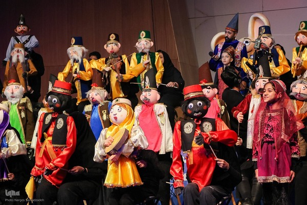 افتتاحیه سی‌وهفتمین جشنواره بین‌المللی فیلم‌های کودکان و نوجوانان در اصفهان