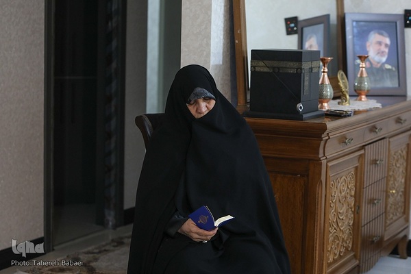 برپایی محفل بانوان فعال قرآنی در خانه شهید حاجی‌زاده