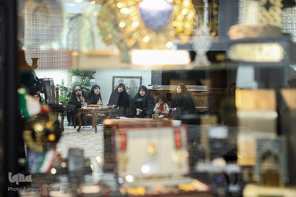 برپایی محفل بانوان فعال قرآنی در خانه شهید حاجی‌زاده