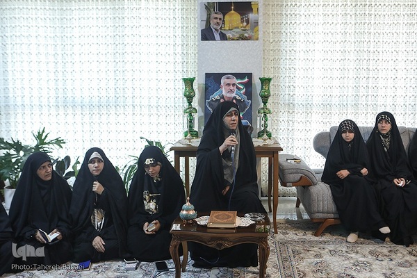 برپایی محفل بانوان فعال قرآنی در خانه شهید حاجی‌زاده