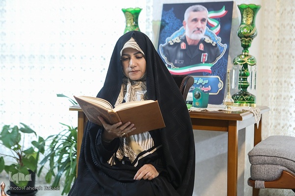 برپایی محفل بانوان فعال قرآنی در خانه شهید حاجی‌زاده