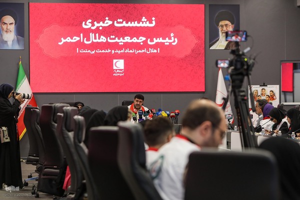 نشست خبری رئیس جمعیت هلال احمر