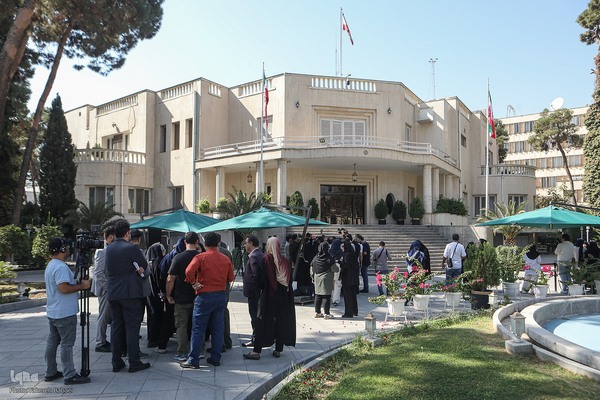 حاشیه جلسه هیئت دولت