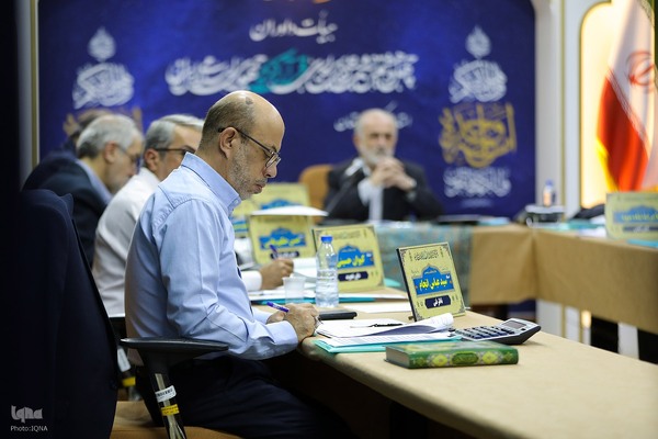 هیئت داوران بخش همخوانی قرآن در مسابقات سراسری قرآن کریم سنندج