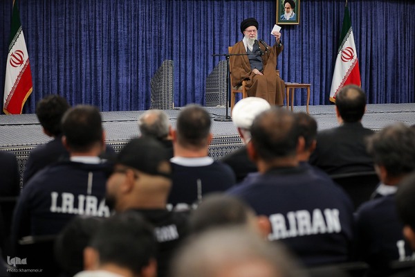 دیدار قهرمانان و مدال‌آوران ورزشی و المپیادهای علمی جهانی