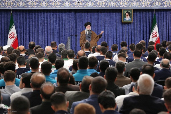 دیدار قهرمانان و مدال‌آوران ورزشی و المپیادهای علمی جهانی