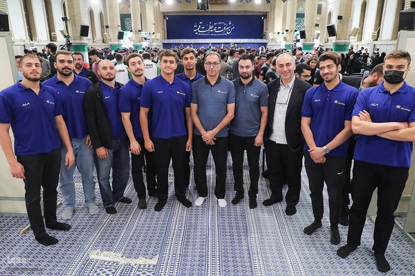 دیدار قهرمانان و مدال‌آوران ورزشی و المپیادهای علمی جهانی