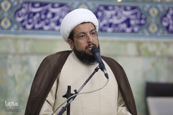 غبارروبی حرم مطهر حضرت فاطمه معصومه(س) توسط جهادگران جهاددانشگاهی