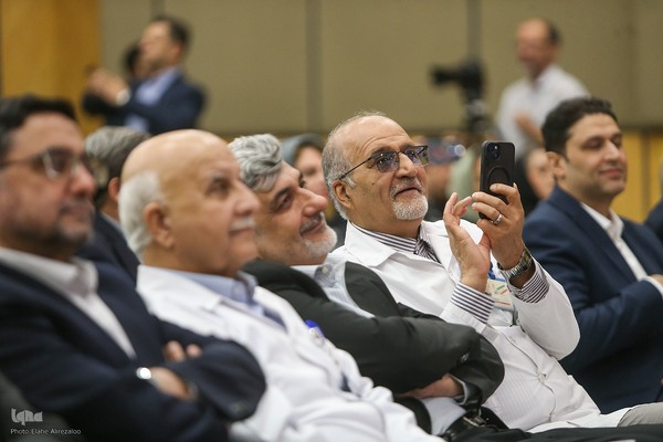 جشن بزرگ روز پرستار در مرکز قلب تهران