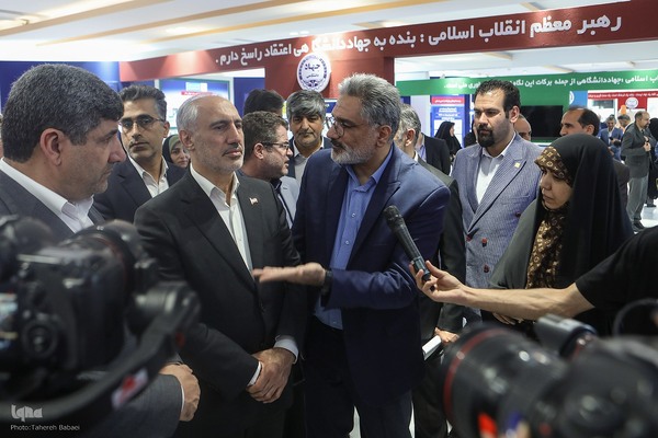 نمایشگاه «گزیده‌ای از دستاوردهای علمی و فناورانه جهاددانشگاهی»