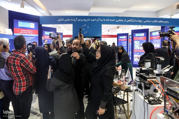 روز سوم نمایشگاه دستاوردهای علمی و فناورانه جهاددانشگاهی