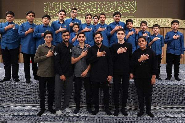 دیدار جمعی از دانش‌آموزان و دانشجویان با رهبر معظم انقلاب