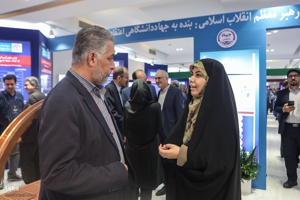 روز سوم نمایشگاه دستاوردهای علمی و فناورانه جهاددانشگاهی