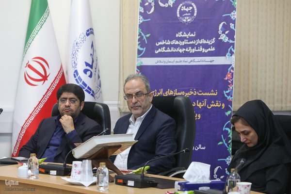 روز سوم نمایشگاه دستاوردهای علمی و فناورانه جهاددانشگاهی