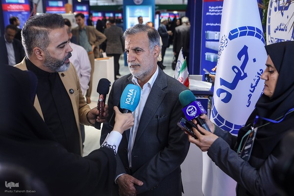 روز سوم نمایشگاه دستاوردهای علمی و فناورانه جهاددانشگاهی