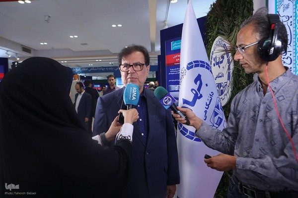 روز سوم نمایشگاه دستاوردهای علمی و فناورانه جهاددانشگاهی