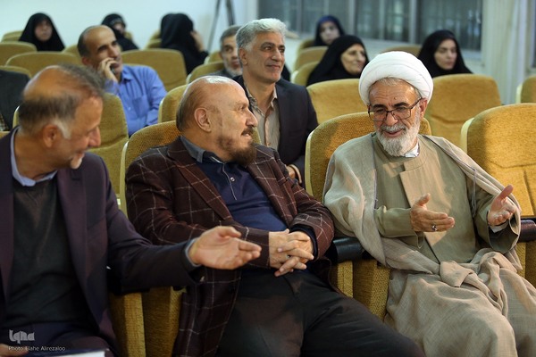 رونمایی از مجموعه ۵ جلدی تاریخ جامع فلسفه