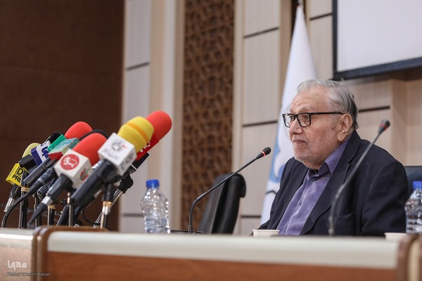 مهدی گلشنی – استاد ممتاز دانشگاه صنعتی شریف