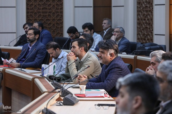 رونمایی از ویراست جدید کتاب «ارتباط انسان-جهان»