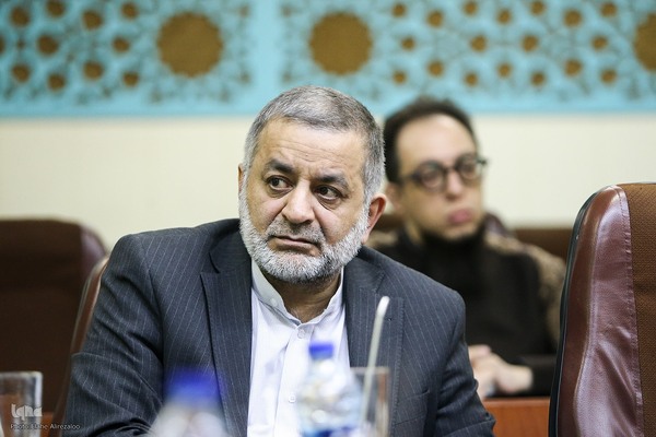 نشست معرفی و نقد و بررسی کتاب همزاد تنهایی