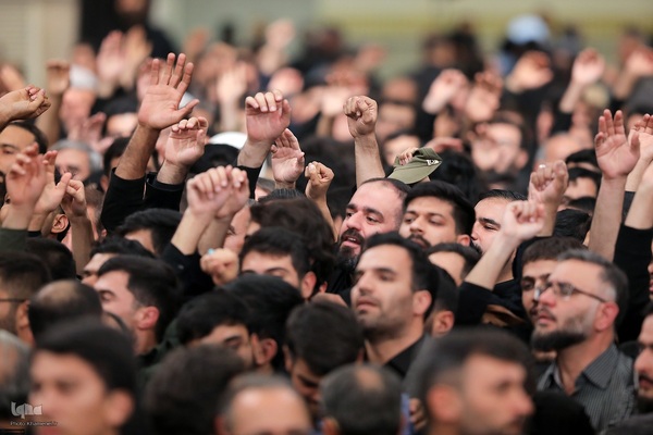 اولین شب مراسم عزاداری شهادت حضرت زهرا(س) با حضور رهبر معظم انقلاب