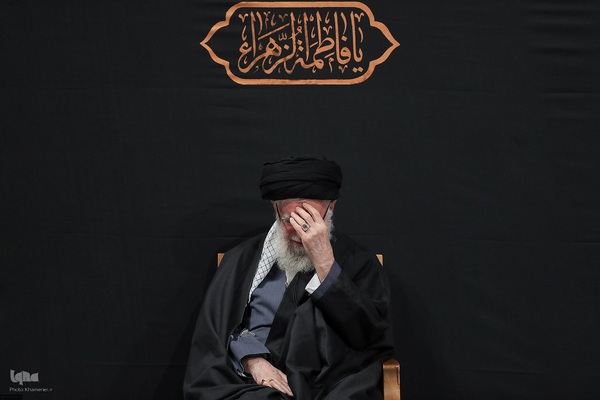 اولین شب مراسم عزاداری شهادت حضرت زهرا(س) با حضور رهبر معظم انقلاب
