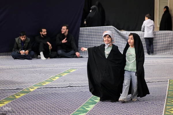 اولین شب مراسم عزاداری شهادت حضرت زهرا(س) با حضور رهبر معظم انقلاب