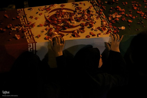 وداع با پیکر پاک ۱۰۰ شهید گمنام