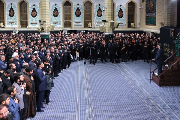 مراسم عزاداری شب شهادت حضرت زهرا (س) در حسینیه امام خمینی(ره)