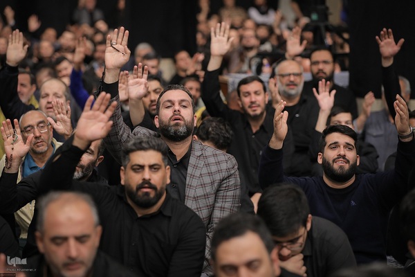 مراسم عزاداری شب شهادت حضرت زهرا (س) در حسینیه امام خمینی(ره)