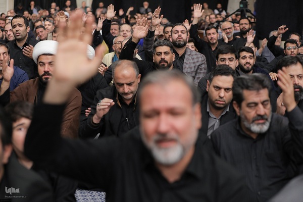 مراسم عزاداری شب شهادت حضرت زهرا (س) در حسینیه امام خمینی(ره)