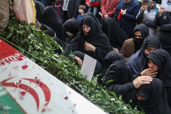 تشیع پیکر‌های مطهر ۱۰۰ شهید گمنام دوران دفاع مقدس