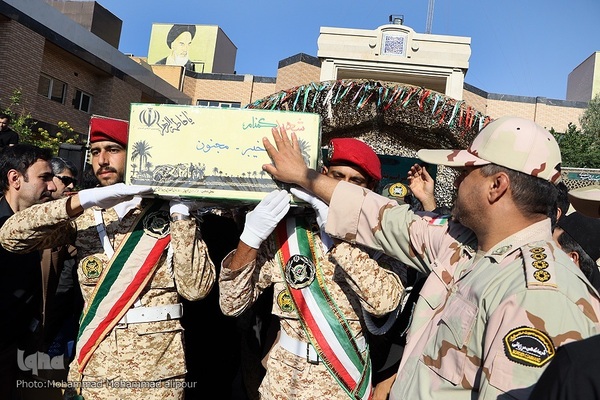 تشییع و خاکسپاری شهید گمنام در خوزستان