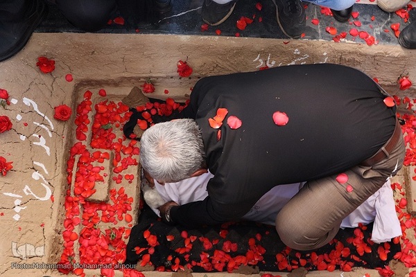 تشییع و خاکسپاری شهید گمنام در خوزستان