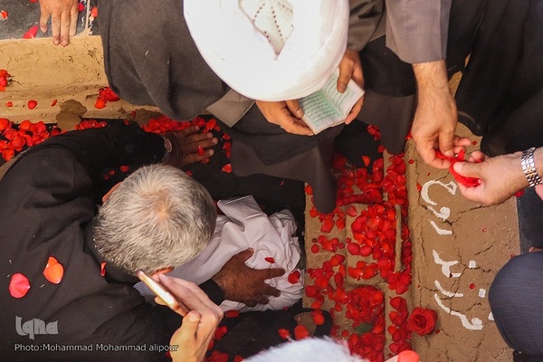 تشییع و خاکسپاری شهید گمنام در خوزستان